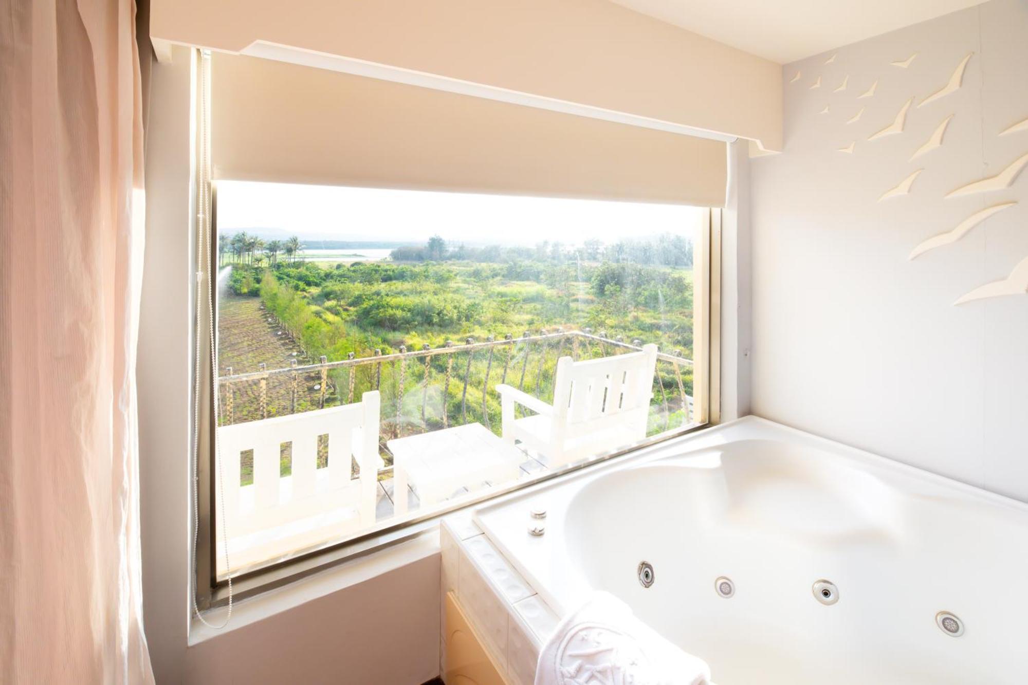 ננואן Lovestar Lakeside Hotel - Stars Building חדר תמונה