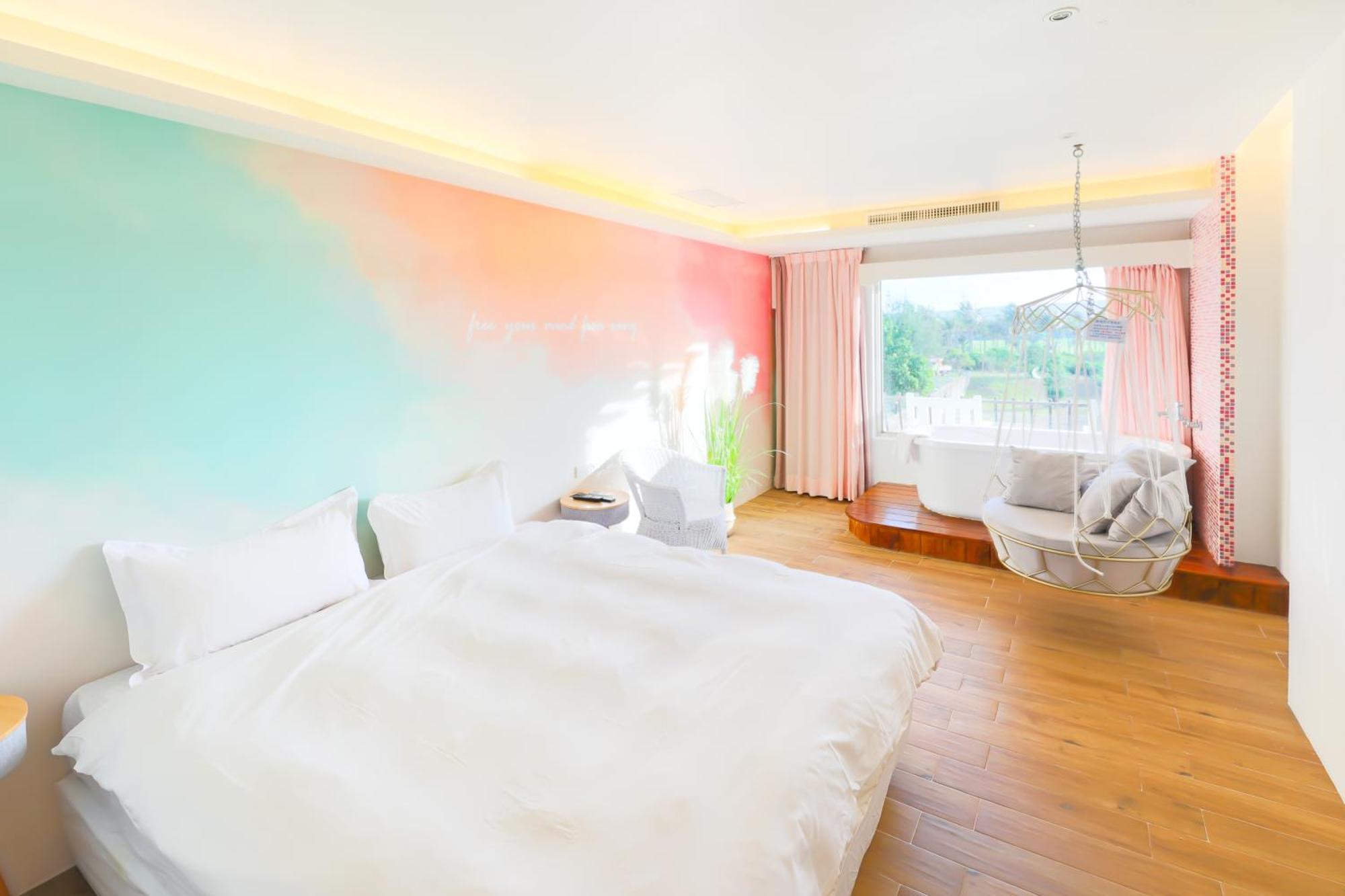 ננואן Lovestar Lakeside Hotel - Stars Building חדר תמונה