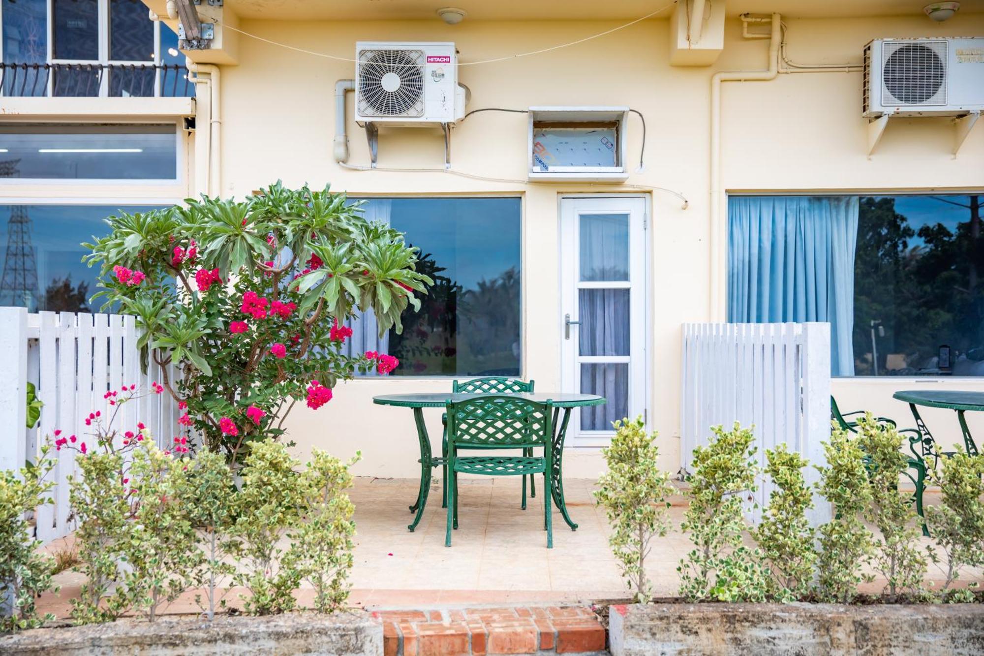 ננואן Lovestar Lakeside Hotel - Stars Building חדר תמונה